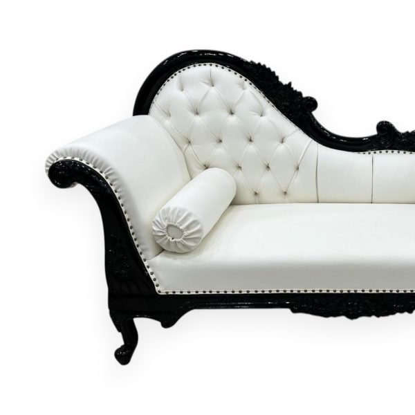 Elegant French Provincial White Tufted Chaise Lounge - Image 3